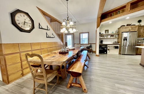 Central Lake Casa | Close to Torch Lake. Event and Sports Barn. Great golf nearby. Sleeps 13+. Bunks