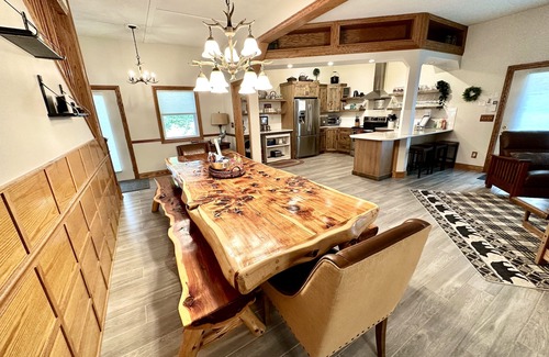 Central Lake Casa | Close to Torch Lake. Event and Sports Barn. Great golf nearby. Sleeps 13+. Bunks