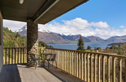 Closeburn Casa | Closeburn LakeView House