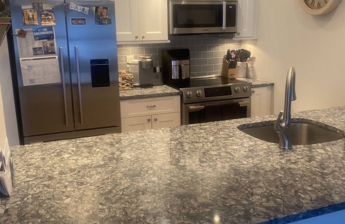 Port Chester Condominio | Closest VRBO to Capitol Theater in Portchester, NY
