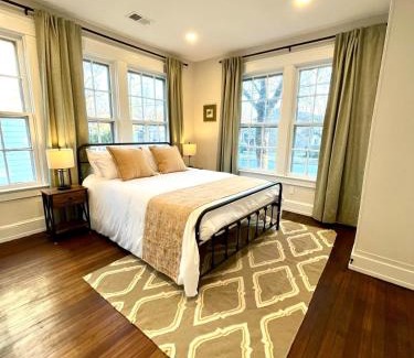 Old Town West Casa | Clover Cottage at Old Town Alexandria!