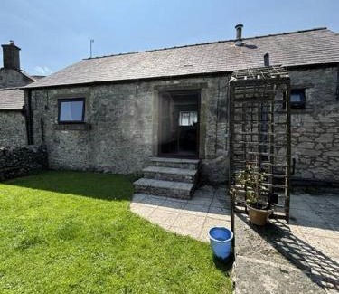 Newton Grange Casa | Clover Cottage at Pikehall