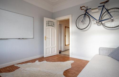 Bad Schwartau Apartamento | CLS Moderne Villa Bad Schwartau mit Garten für bis zu 6 Personen, 2 E-Ladesäulen, 3 Parkplätze, Loggia, Big GREEN EGG, Massagesessel, großes Haus zwischen Lübeck und Ostsee, ideale A1 Anbindung nach Hamburg, Lübeck, Timmendorfer Strand