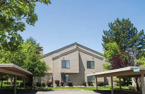 Reno/Tahoe Airport Hotel | Club Lakeridge