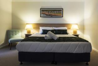 Maclean Hotel | Club Maclean Motel