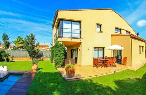 Mont-Ras Villa | Club Villamar - Bonita villa para 8 personas con piscina privada y jardín