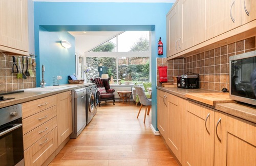 Harlech Cabaña | Clyd Fan