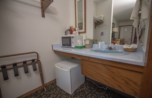 Sister Bay Hotel | Coachlite Inn