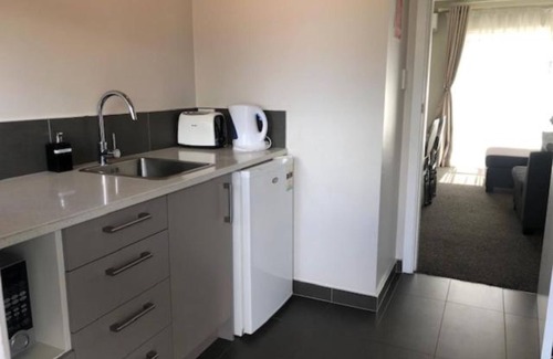 Upper Riccarton Hotel | Coachman Motel