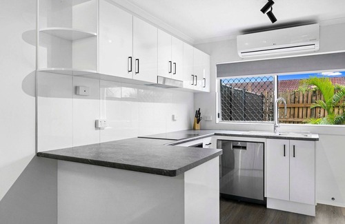 Torquay Casa | Coast Apartments 2 Bedroom Getaway