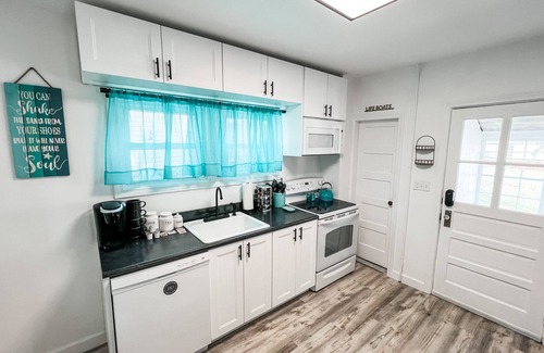 Niantic Casa | Coastal Black Point Beach House