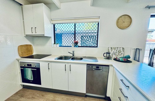 Bogangar Casa | Coastal Caba Shack - 3 bedrooms - Pet Friendly - Walk to Beach & Shops