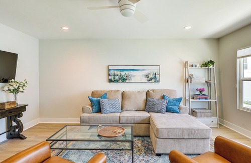 Carlsbad Cabaña | Coastal Carlsbad Cottage Near Beach & Village!