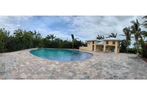 Bahamia West Condominio | Coastal Charm Waterfront