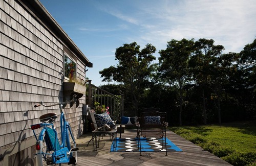 Tom Nevers Casa | Coastal Chic Nantucket Beach House Events Welcome