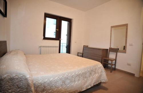 Bomerano Apartamento | Coastal Cliff, Amalfi 2