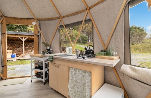 Lunenburg Alquiler De RV | Coastal Comfort Yurt