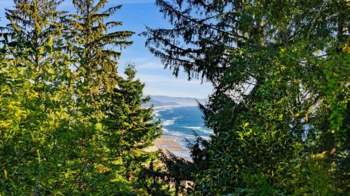 Neahkahnie Beach Casa | Coastal escape w balcony firebowl ocean views near Manzanita Sunset House by AvantStay