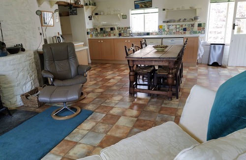 Saint Gennys Otro | Coastal farmhouse near Crackington Haven