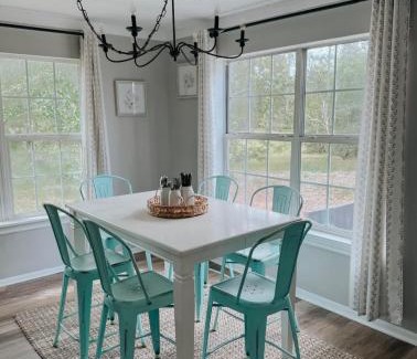 Southport Casa | Coastal Farmhouse - Pet Friendly and Quiet Location