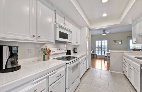 Del Mar Heights Casa | ¡Adosada divertida y relajante a pocos pasos de la playa!