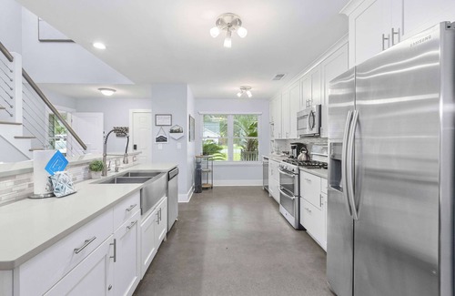 Mount Pleasant Casa | Coastal Haven, 5 mins to Beach, 15 mins to dtwn