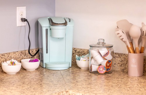 Hubert Casa | Coastal Hubert 3b Home-Covered Patio, Pet-friendly!