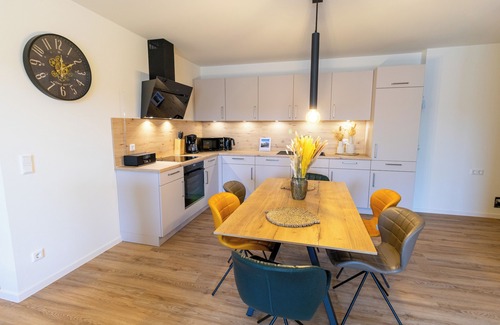 Tossens Apartamento | Coastal love - enjoy the North Sea air. Sauna. Roof terrace. Family time.