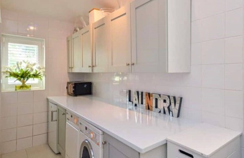 Llandudno Casa | Coastal mill, panoramic stunning sea views, woodland walks and more!