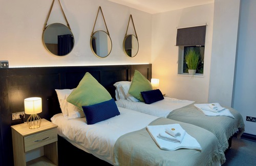 Llanelli Casa | Coastal Park Accommodation
