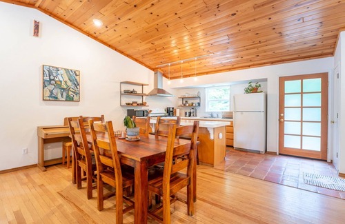 Little River Casa | Coastal Redwood Bliss