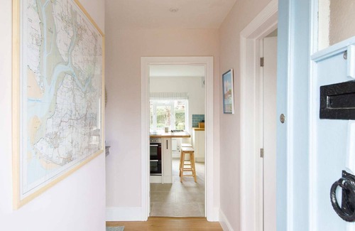 Bosham Casa | Coastal Retreat in Picturesque Bosham