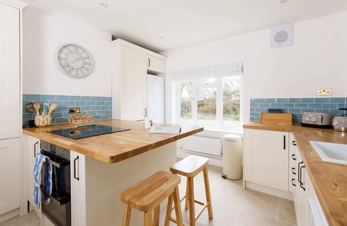 Bosham Casa | Coastal Retreat in Picturesque Bosham