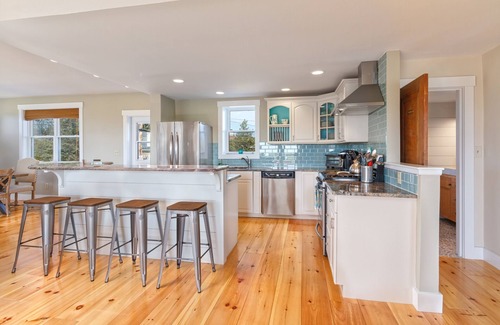 Newbury Casa | Coastal Retreat in Plum Island – 3 Minutes to the Beach!