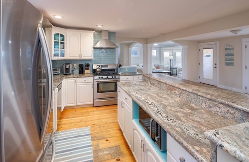 Newbury Casa | Coastal Retreat in Plum Island – 3 Minutes to the Beach!