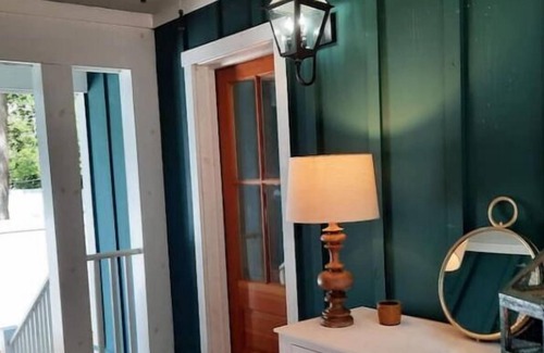 Isle of Hope Historic District Apartamento | Coastal Vibes at Isle of Hope - Mins from Downtown Savannah Tybee Beach!