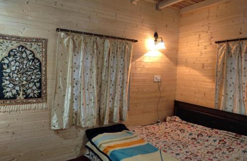 Brein Casa | COBBLE STONE HUT DARA HARWAN