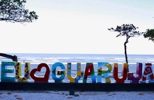 Vila Julia Apartamento | Cobertura com Churrasqueira própria e Wi-Fi perto da Praia - Excelente para Família e Amigos