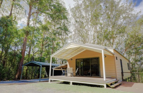 North Maleny Casa | Cockatoo Hideaway - Cabin and Log House - Secluded and Relaxing Hideaway