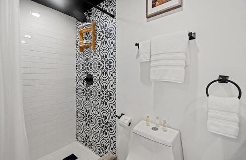 Puente Villa | Coco Chalet | Villa with private pool and steps from Playa Peñón Brusi