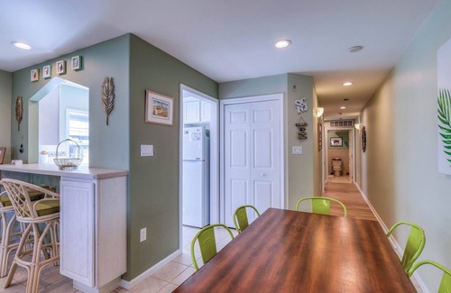 North End Condominio | Coconut Cove: ACROSS from beach + boardwalk + parking w/ Full Linen Service!