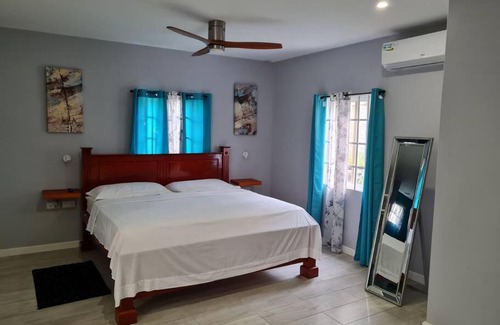 St. George's Apartamento | Coconut Creek Deluxe Suite