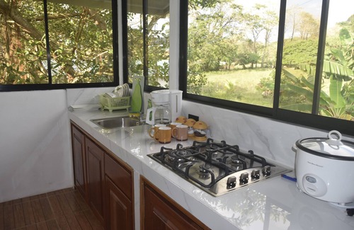 Pavones Cabina | Coconut Lodge Maluhia