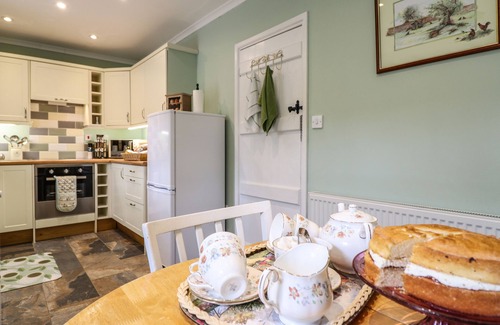 Llanuwchllyn Cabaña | COED Y GLYN, pet friendly, character holiday cottage in Bala