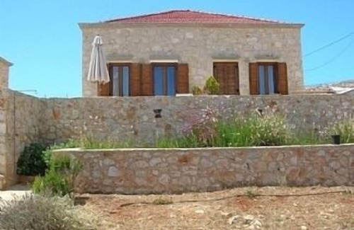 Halki Villa | Villa Cohili - Encantadora villa de piedra frente a la playa