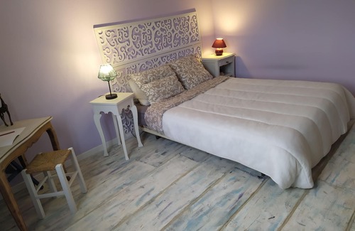Saint-Etienne-des-Oullieres Casa | Vrbo Property