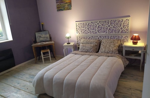 Saint-Etienne-des-Oullieres Casa | Vrbo Property