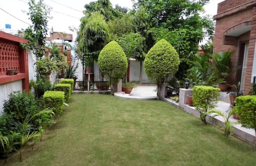 Agra Casa | Col Sharma's Homestay A/C Room-1