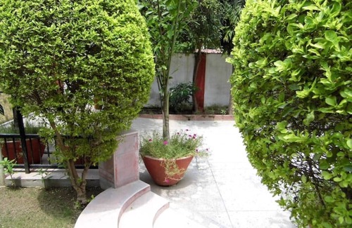 Agra Casa | Col Sharma's Homestay A/C Room-1