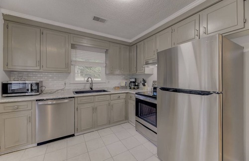 Columbia Casa | Coldstream Family Home | Near Lake Murray 3BR